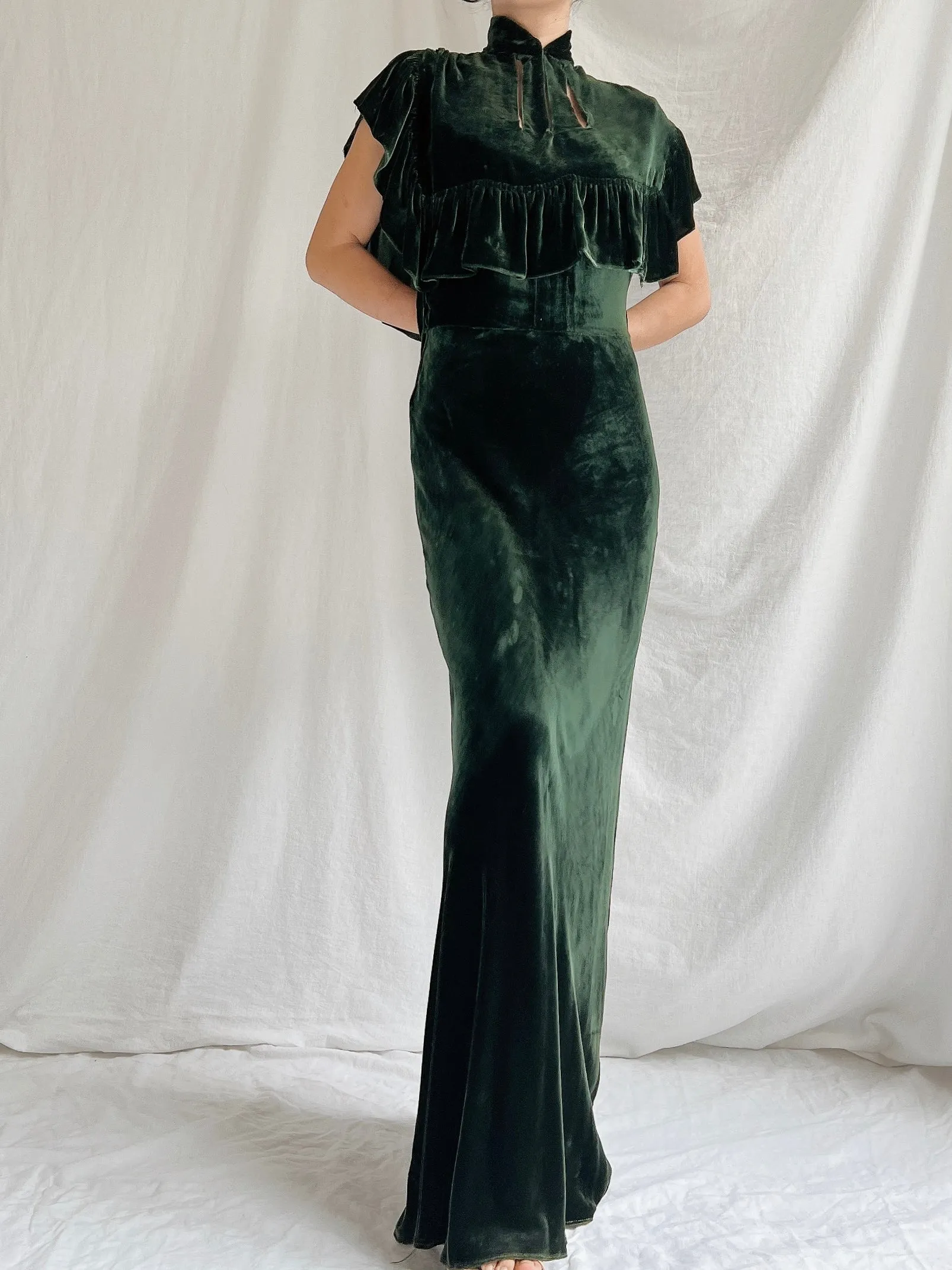 1930s Silk Crushed Velvet Gown with Cape - S