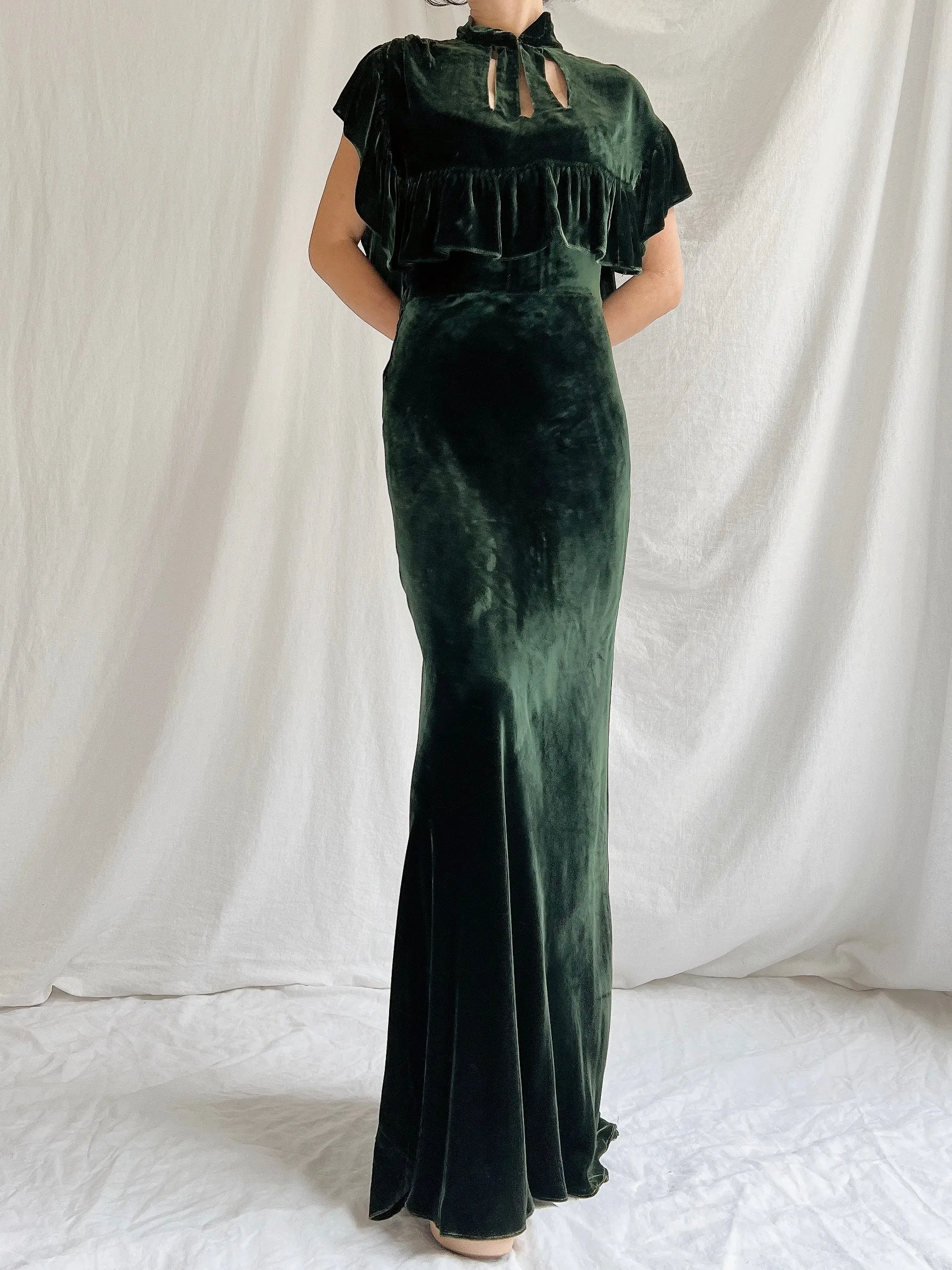 1930s Silk Crushed Velvet Gown with Cape - S