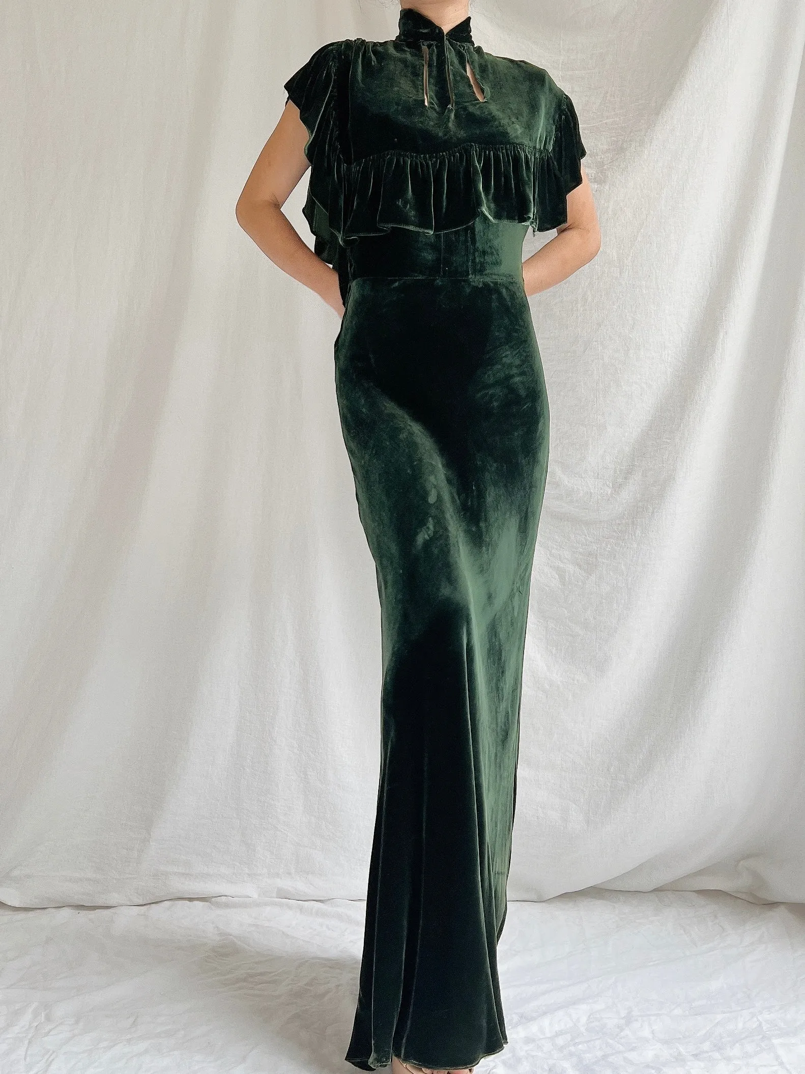 1930s Silk Crushed Velvet Gown with Cape - S