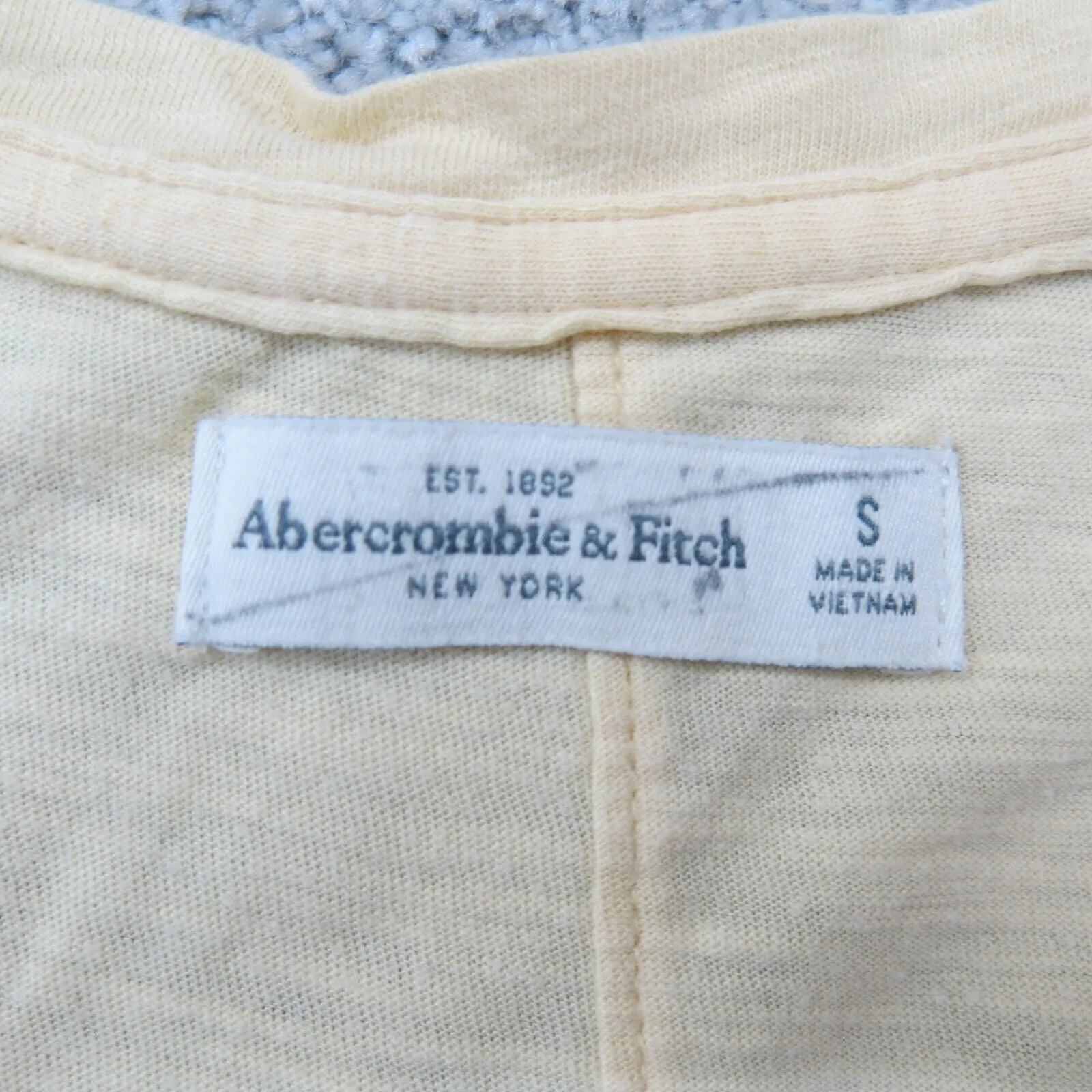 Abercrombie & Fitch Womens V Neck T Shirt Pullover Short Sleeve Cream Size Small