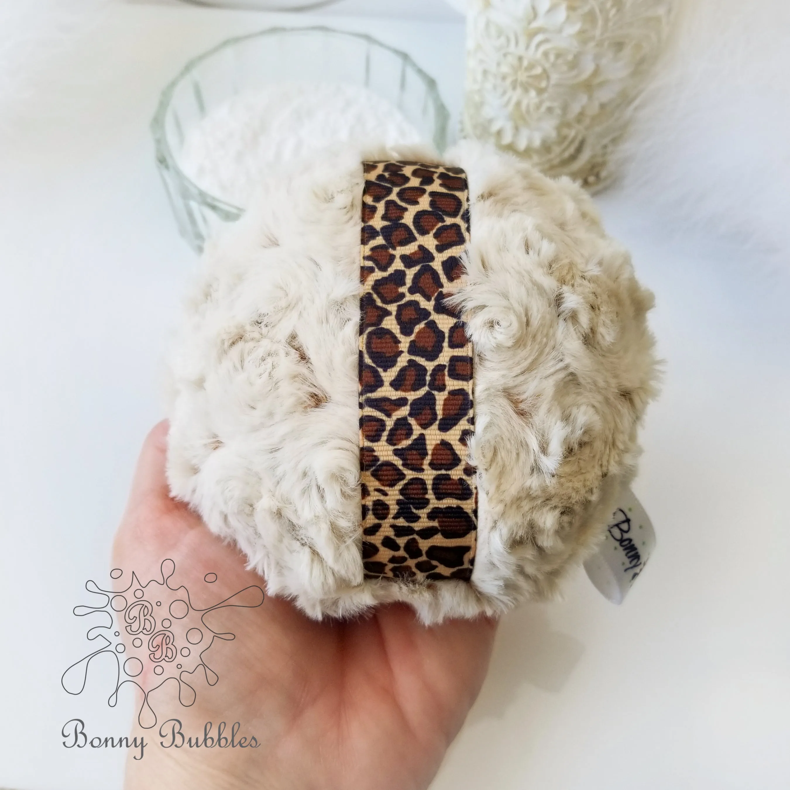 Powder Puff - Leopard print, 4 inch