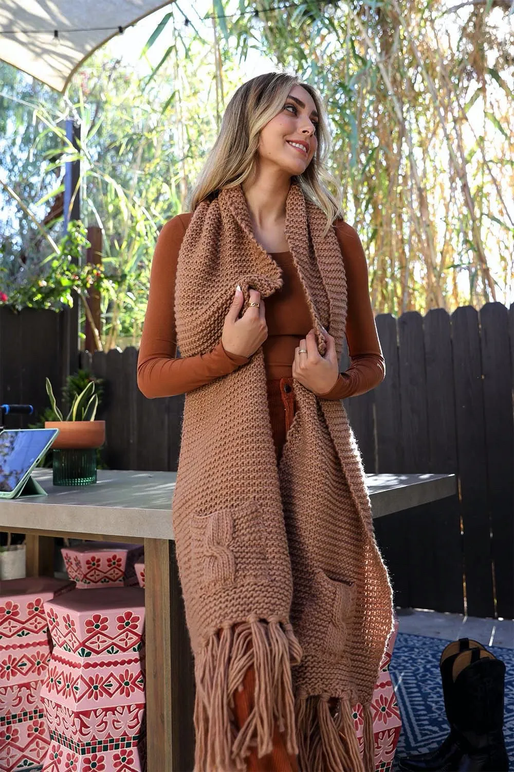 Scarf - Knitted Fringed Pockets - Camel