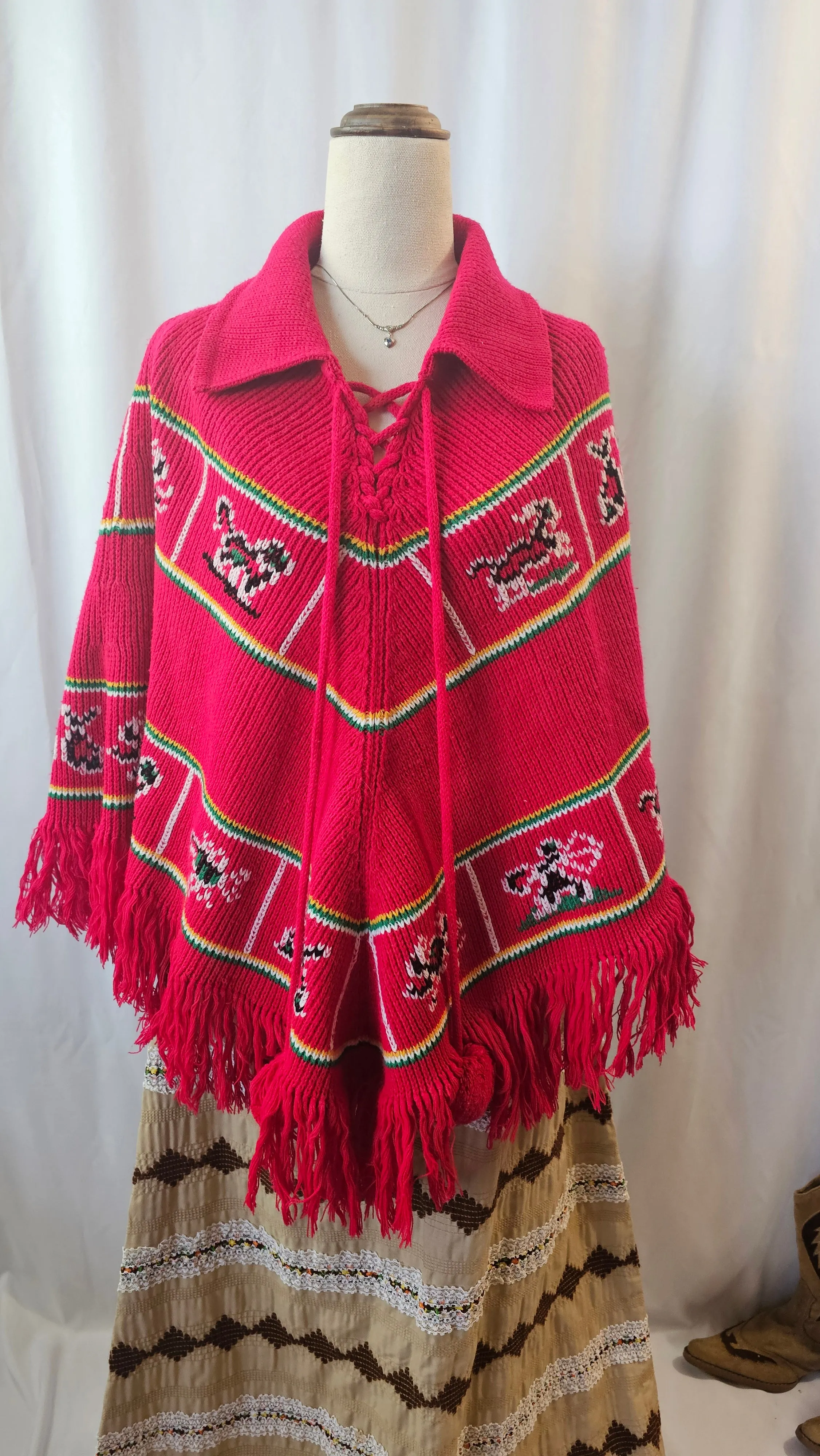 VINTAGE PONCHO ONE SIZE STAR SIGNS