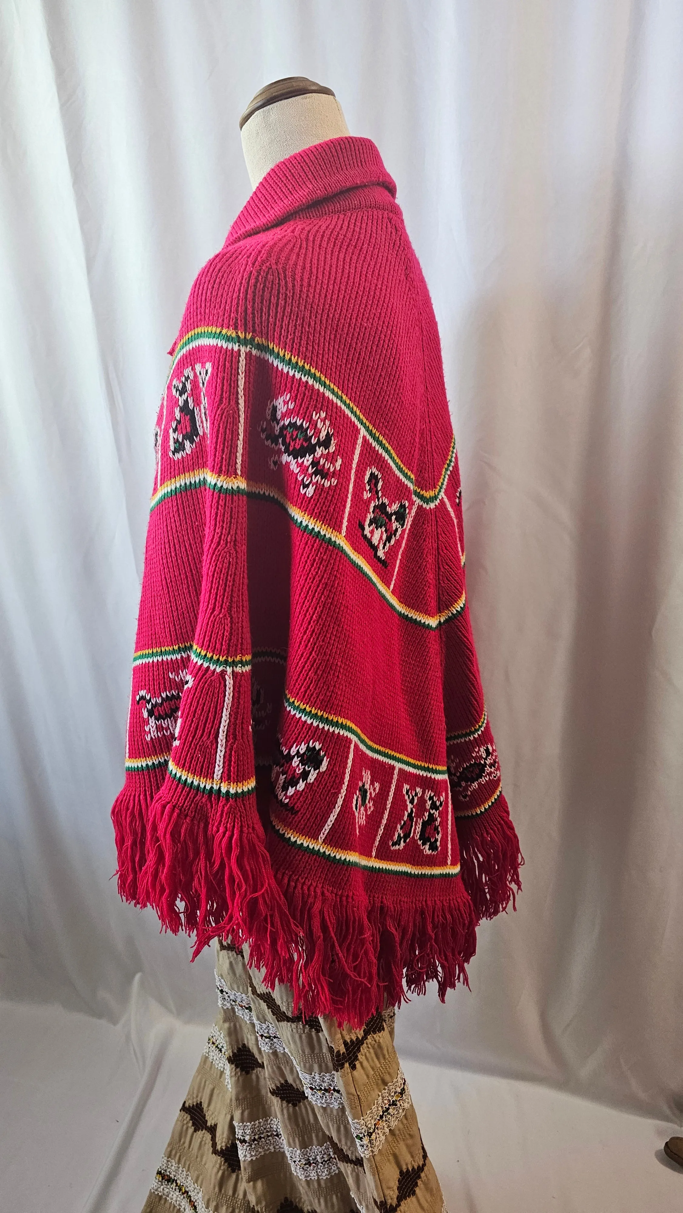 VINTAGE PONCHO ONE SIZE STAR SIGNS