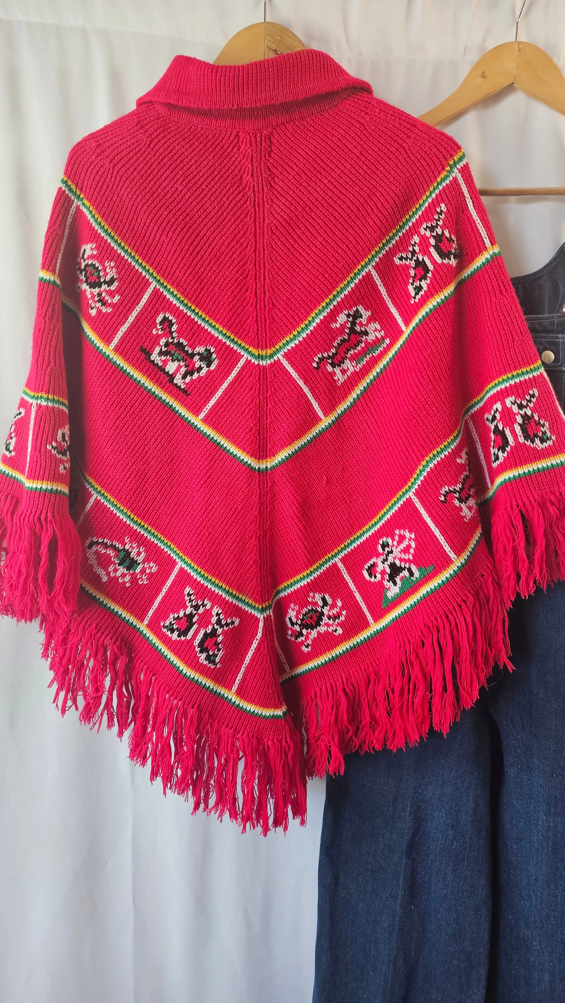 VINTAGE PONCHO ONE SIZE STAR SIGNS