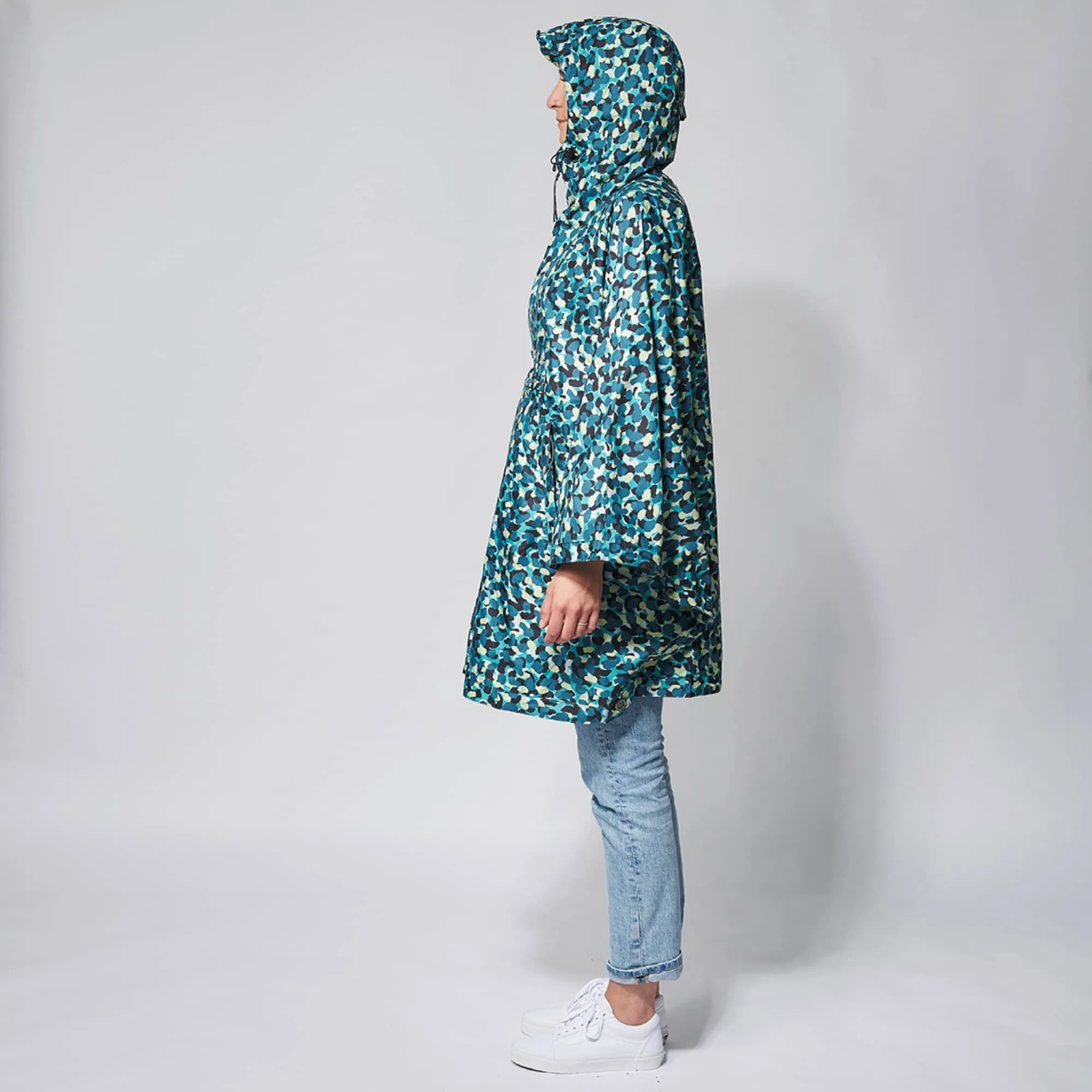 VOITED Rain Poncho - Water-Resistant & Packable - An Tracks